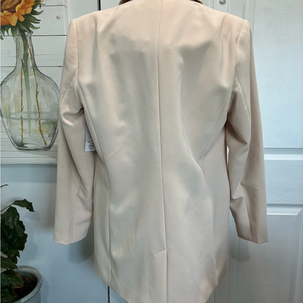 Nine West Cream Blazer with Notched Lapels - Picture 5 of 8